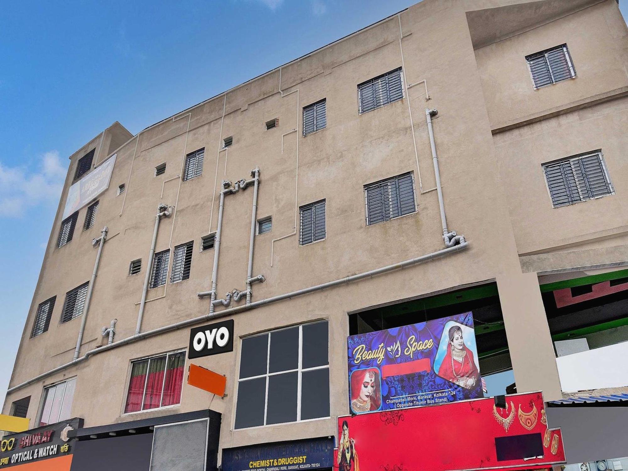 Super Hotel O Royal Empire Calcutta Buitenkant foto